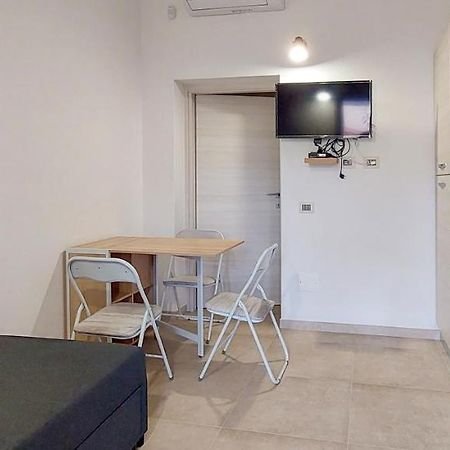 Appartamento Brigida Bilocale 2 Posti Vicino Al Centro San Teodoro  Ngoại thất bức ảnh